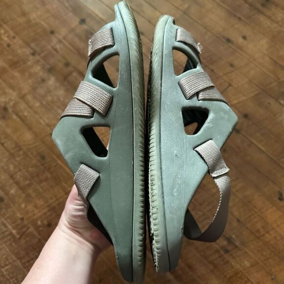 Chaco olive & tan strappy gorpcore M11 slip on sandals - Picture 3 of 5